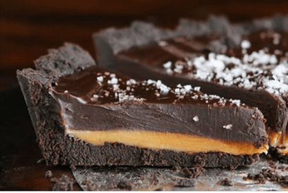 Thumbnail for Delicious Dark Chocolate Salted Caramel Oreo Pie