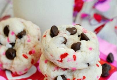 Thumbnail for Delicious Looking Valentine Chocolate Chip Cake Mix Cookies