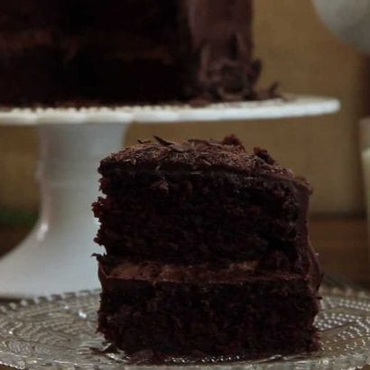 A Really Easy Mayonnaise Chocolate Cake Recipe