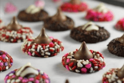 Thumbnail for How To Make Chocolate Valentine Kiss Cookies