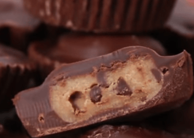 Thumbnail for Love These No Bake Cookie Dough Chocolate Cups