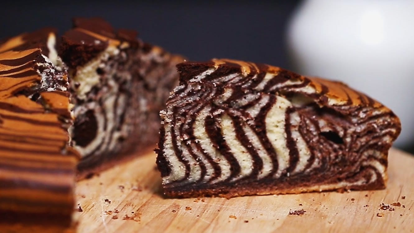 Зебра кондитерская. Муссовый торт Зебра. Пирог бисквитный Зебра. Шоколадный бисквитный торт Зебра. Бисквитный кекс Зебра.