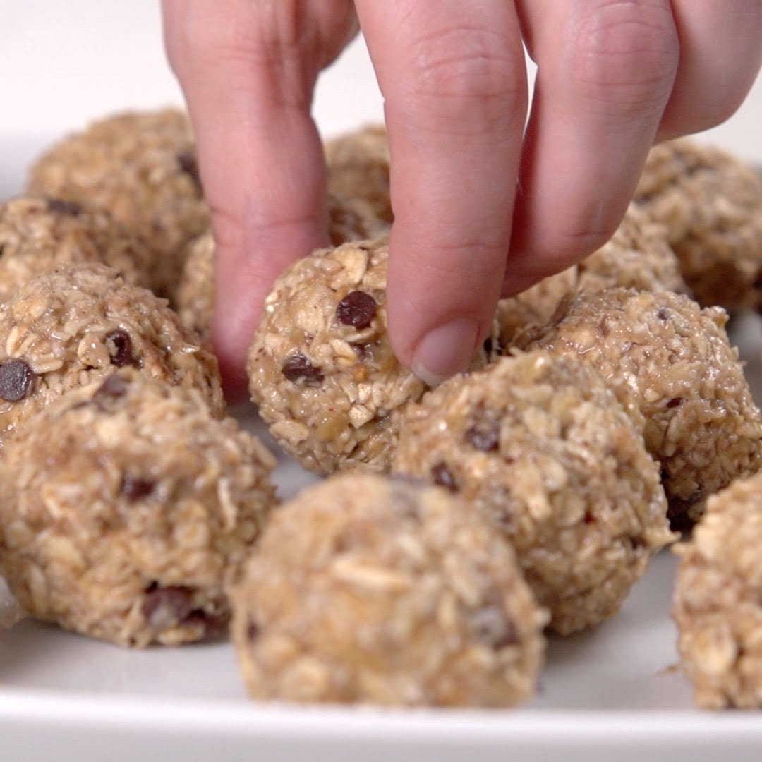 Love These Banana Oat Energy Bites - Afternoon Baking With Grandma