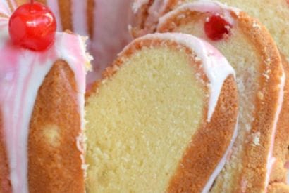 Thumbnail for A Delicious Cherry 7 Up Pound Cake