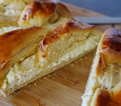 Lemon And Cream Cheese Bake