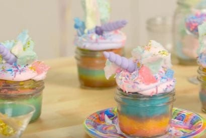 Thumbnail for How To Make Lisa Frank Unicorn Cupcakes That Would Be Great For That Party