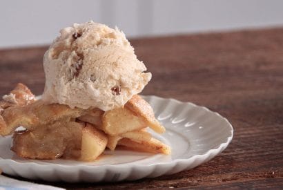Thumbnail for Delicious Easy To Make  Skillet Apple Pie