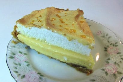 Thumbnail for How To Make A Delicious Lemon Icebox Pie