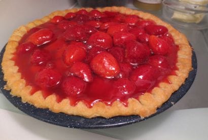 Thumbnail for A Really Easy Strawberry Pie To make