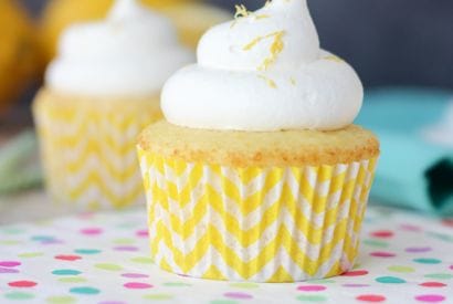 Thumbnail for Yummy Skinny Lemon Cream Pie Cupcakes