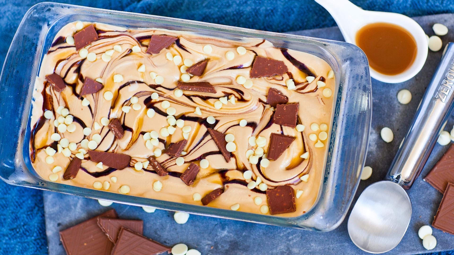 Coffee Ice Cream With Caramel Chocolate Chunks - Afternoon Baking With ...