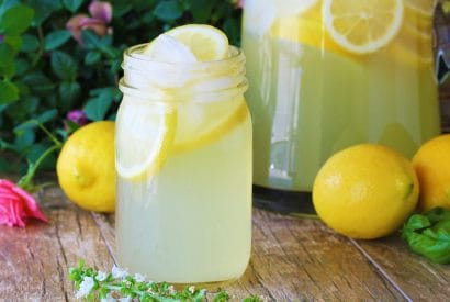 Thumbnail for How To Make This Yummy Homemade Lemonade Using Real Lemons