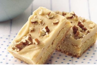 Thumbnail for How To Make These Blonde Brownies With Brown Sugar Frosting