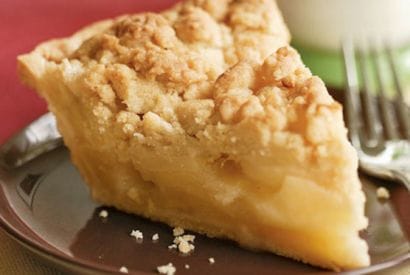 Thumbnail for How To Make This Ginger Apple Crumb Pie