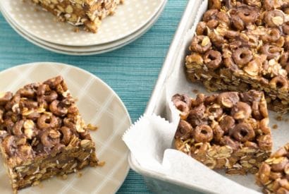 Thumbnail for How To Make These No-Bake Oatmeal Chocolate Chip Cookie Bars