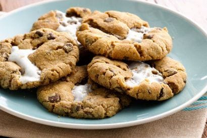 Thumbnail for Yummy Marshmallow-Stuffed S’mores Cookies