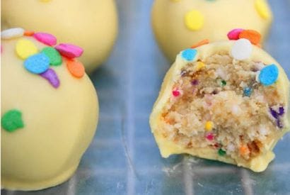 Thumbnail for What Amazing Funfetti Cake Balls