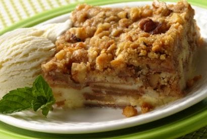 Thumbnail for How To Make This Impossibly Easy French Apple Dessert Squares