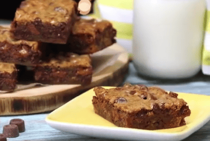 Thumbnail for Yummy Rolo Chocolate Chip Blondies