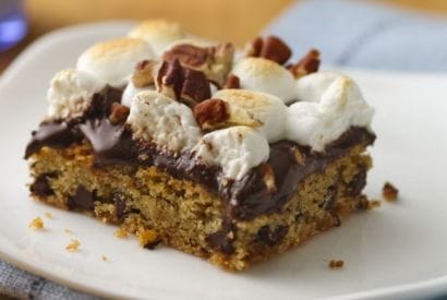 Thumbnail for Yummy Gluten-Free Ooey Gooey Rocky Road Bars