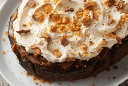 Thumbnail for How To Make This Slow-Cooker Butterfinger Chocolate Poke Cake