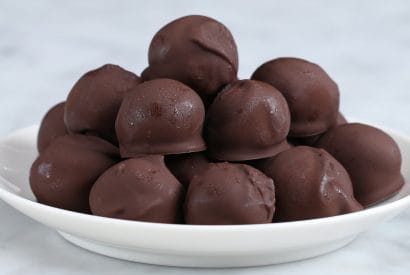 Thumbnail for How To Make Dark Chocolate Peanut Butter Balls