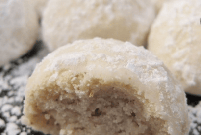 Thumbnail for A Great Recipe For Mexican Wedding Cookies