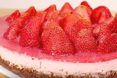 Thumbnail for Lovely No Bake Strawberry Cheesecake