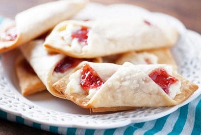 Thumbnail for Delicious Strawberry Cream Cheese Mini Wraps