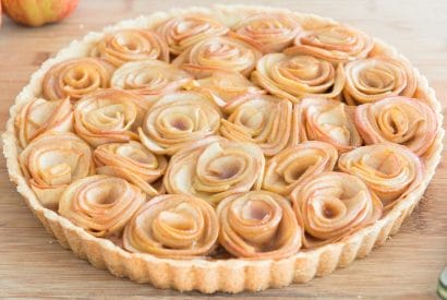 Thumbnail for How To Make This Caramel Apple Rose Tart