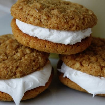 Mini Oatmeal Peanut Butter Cream Pies