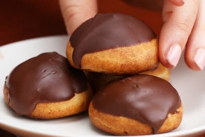 Thumbnail for How To Make Chocolate Strawberry Cream Puffs