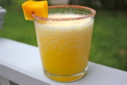 Thumbnail for How To Make This Fresh Pineapple Margarita