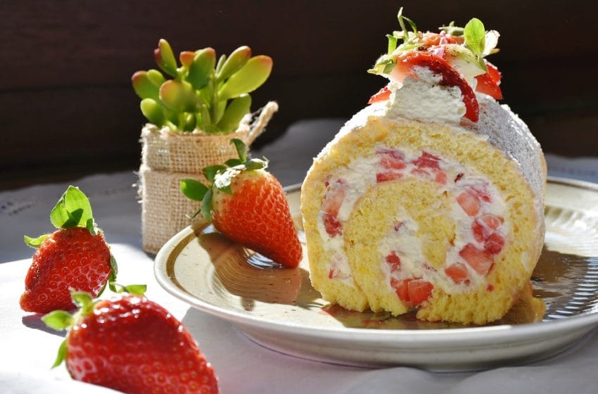 Strawberry & Cream Cake Roll