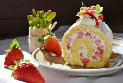 Thumbnail for How To Make This Amazing Strawberry & Cream Cake Roll