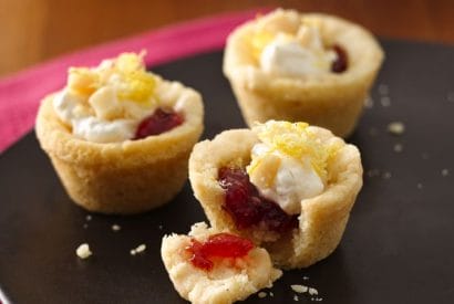 Thumbnail for How Top Makle These Creamy Lemon-Berry Cookie Cups