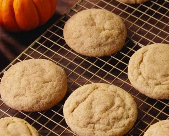 Cheesecake-Stuffed Snickerdoodles