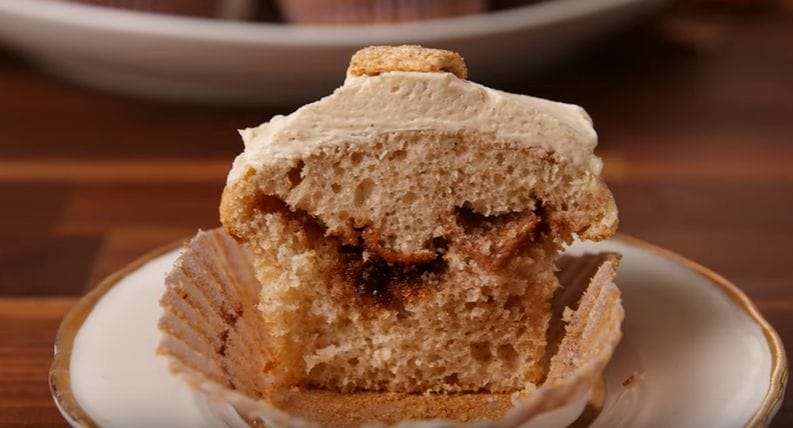 Cinnamon Toast Crunch Cupcakes