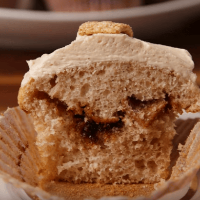 Cinnamon Toast Crunch Cupcakes