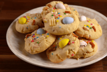 Thumbnail for Love These Easter Trash Cookies