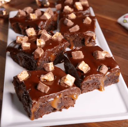 Snickers Poke Brownies