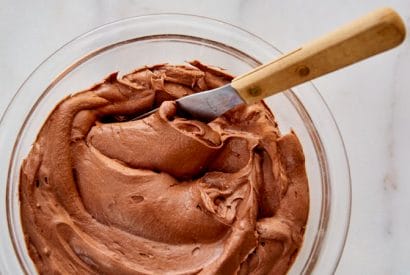 Thumbnail for Yummy Chocolate Whipped Cream Frosting