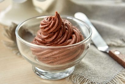 Thumbnail for Yummy Chocolate Buttercream Frosting