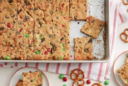 Thumbnail for Yummy Loaded Chocolate Chip Cookie Christmas Bars