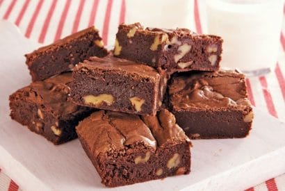 Thumbnail for Brownie Your Way To An Amazing Christmas With These Amaretto Walnut Brownies