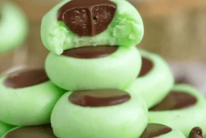 Thumbnail for Fast And Easy Chocolate Mint Cream Cheese Buttons