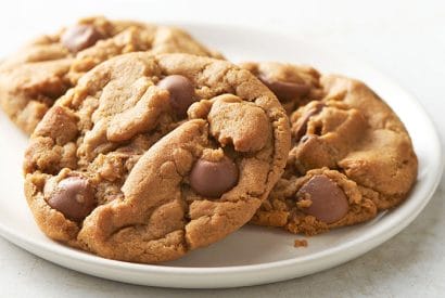 Thumbnail for Instant cookie Rewards With These 5-Ingredient Peanut Butter Chocolate Chip Cookies