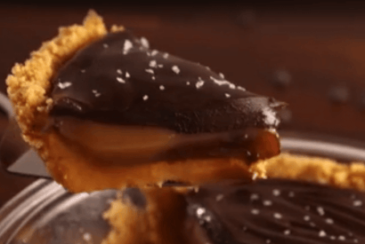 Thumbnail for How To Take The Headache Out Of What Dessert To Make With This Twix Pie