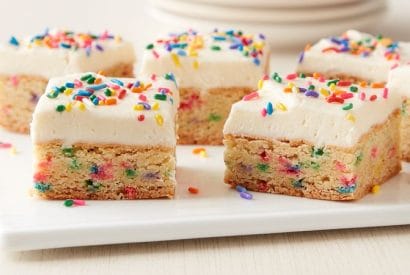 Thumbnail for Fast And Easy  Recipe For These Cake Batter Cookie Bars