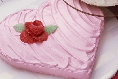 Thumbnail for How About Making This Sweet Heart Cake For A Loved One